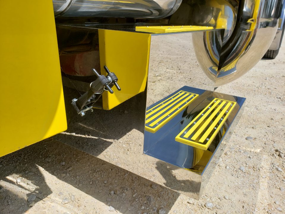 American Eagle Exhaust Stephenville Texas - Stainless Steel Step Boxes & Battery Boxes Yellow Step Plates 4